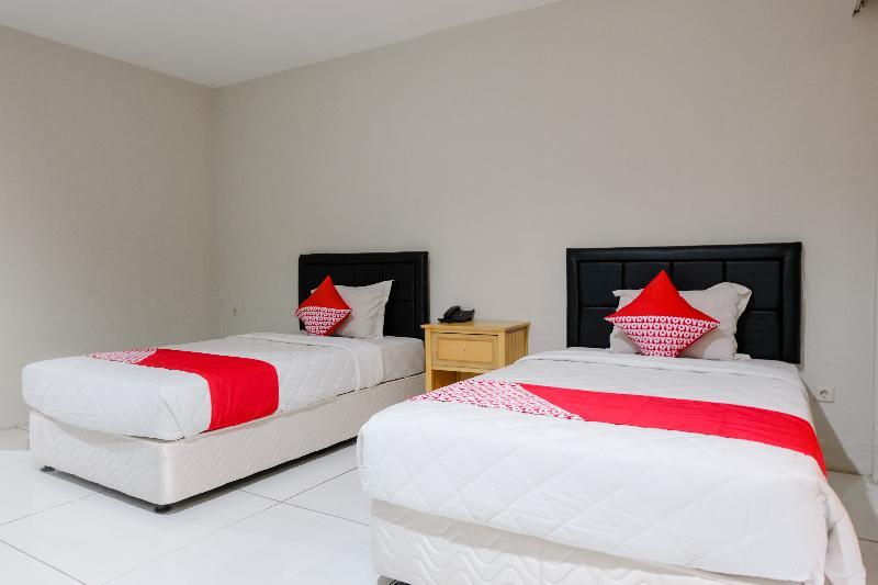 Capital O 892 Grand Pujon View Hotel And Resort Batu  Exterior photo